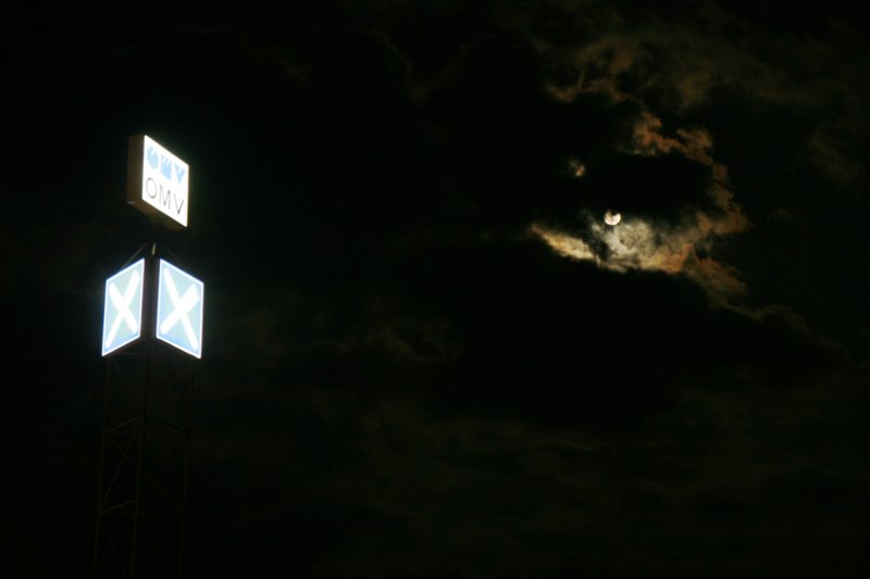 telcliveviii12.jpg